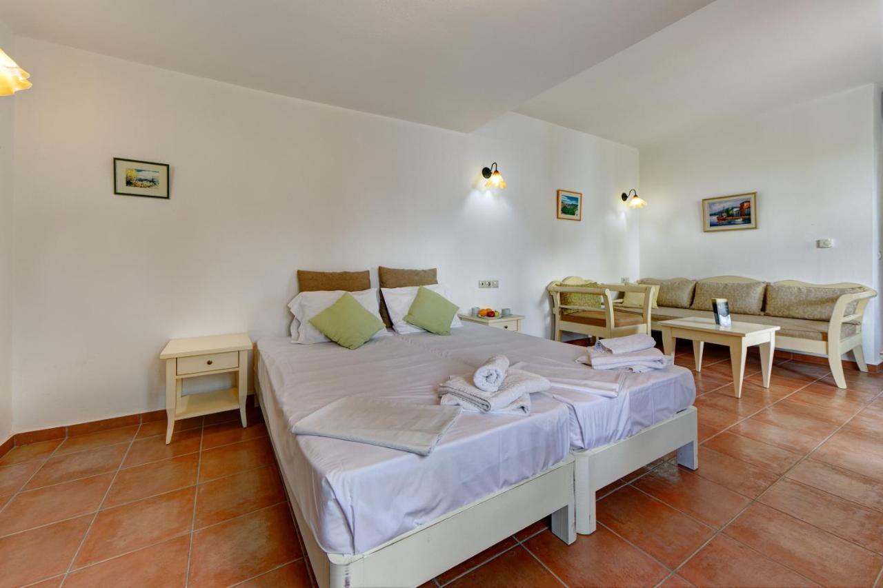 Mourtzanakis Residence - Traditional Eco Hotel In Αχλάδα Εξωτερικό φωτογραφία